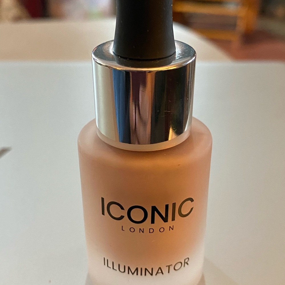 Illuminator